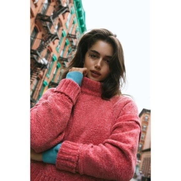 Urban Outfitters Daria Double Take Chenille Sweater size M Medium Plush Soft - Picture 2 of 6